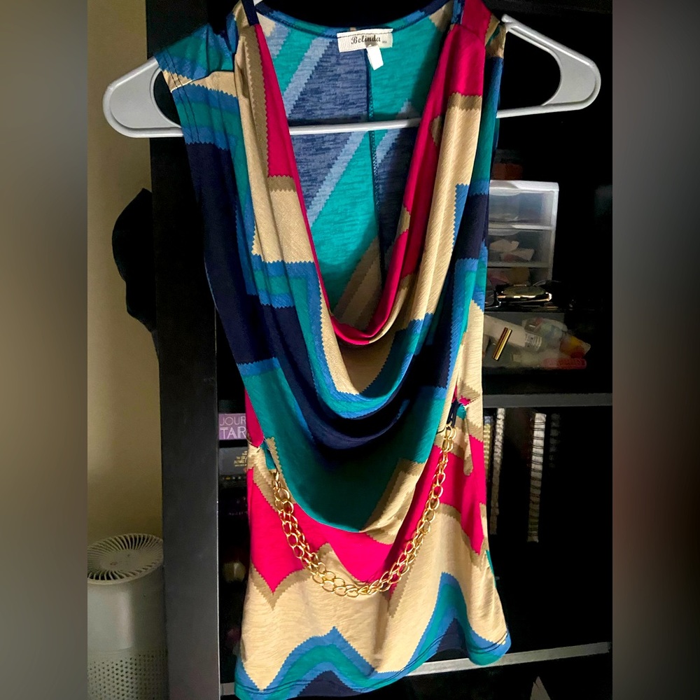 Patterned Top with gold waist chain